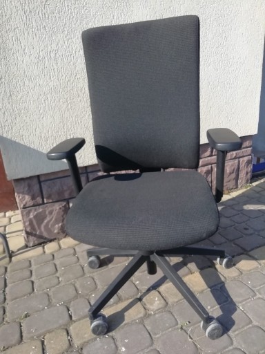 Zdjęcie oferty: Dauphin fotel biurowy krzesło obrotowe czarny