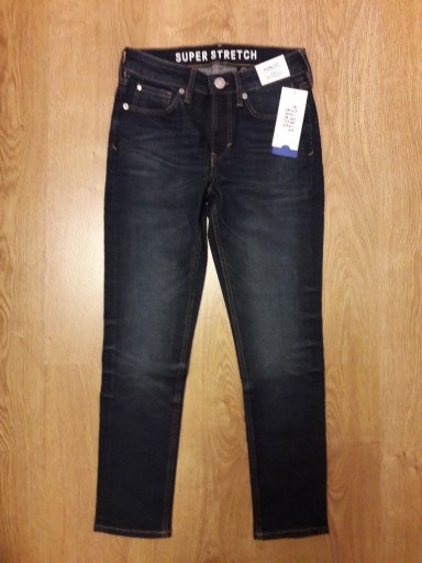 Zdjęcie oferty: H&M NOWE spodnie jeansowe super stretch r.146