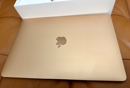 Zdjęcie oferty: MacBook Air M1 8/256 Gold