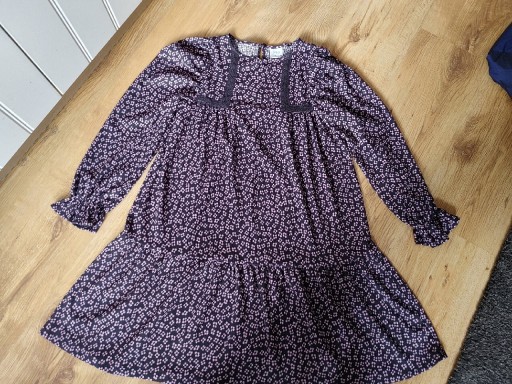 Zdjęcie oferty: Zara sukienka granat fiolet kwiatki 140cm 146 nowa