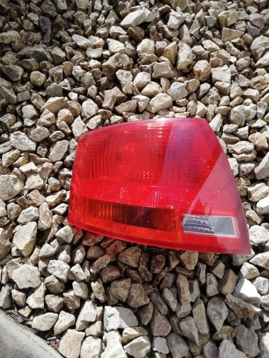 Zdjęcie oferty: Lampa tylna lewa Audi a4 b7 kombi 