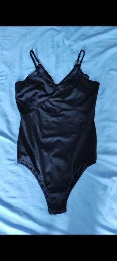 Zdjęcie oferty: Czarne seksowne body z łączonych materiałów Guess