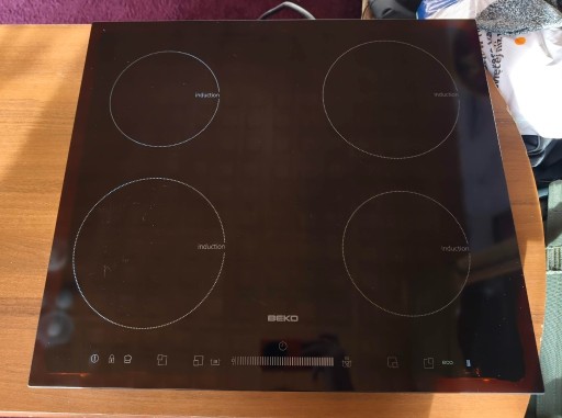 Zdjęcie oferty: Płyta indukcyjna Beko HII64501T