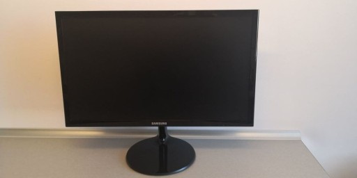 Zdjęcie oferty: MONITOR TV 19"