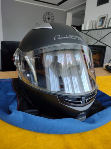 Zdjęcie oferty: Kask motocyklowy LS2 FF351 SPIT czarny