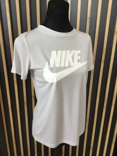 Zdjęcie oferty: T-shirt Nike rozmiar XS