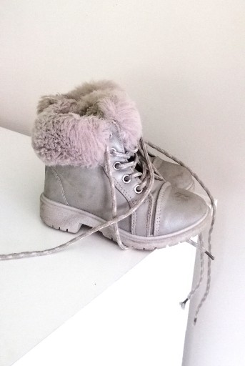 Zdjęcie oferty: zimowe buciki dziecięce buty botki trapery 27