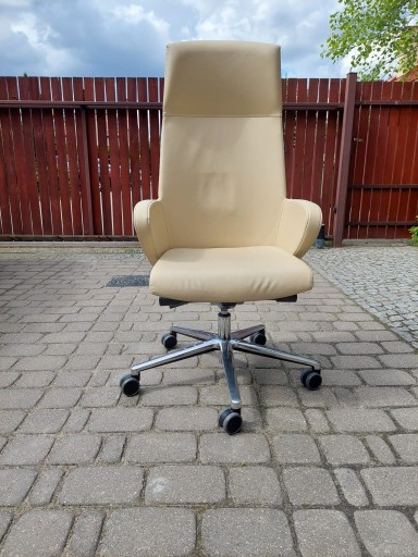 Zdjęcie oferty: Fotel 'Format' PROFIM Beżowy | Skóra ekologiczna