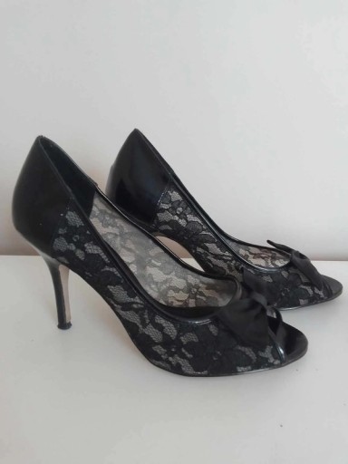 Zdjęcie oferty: Buty damskie sandały na obcasie rozm.39