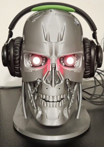 Zdjęcie oferty: Stojak na słuchawki - głowa robota