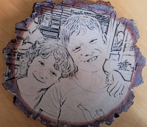 Zdjęcie oferty: Plaster drewna z Twoim zdjęciem średnica ok 20cm