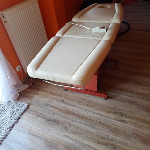 Zdjęcie oferty: Fotel łóżko kosmetyczne masaż elektryczne skóra