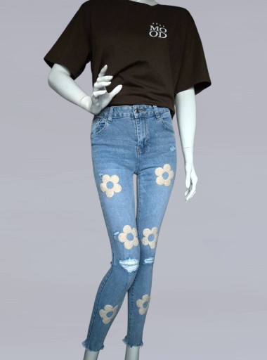 Zdjęcie oferty: Jeansy Damskie Premium Denim Push up, kwiatowe aplikacje XS,S,M,L,XL