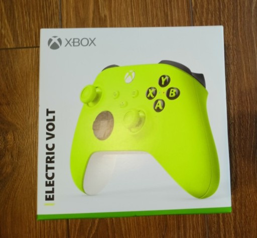 Zdjęcie oferty: Pad Xbox Series X Electric Volt