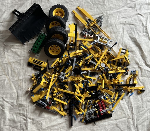 Zdjęcie oferty: LEGO Technic 42030 Koparka VOLVO L350F