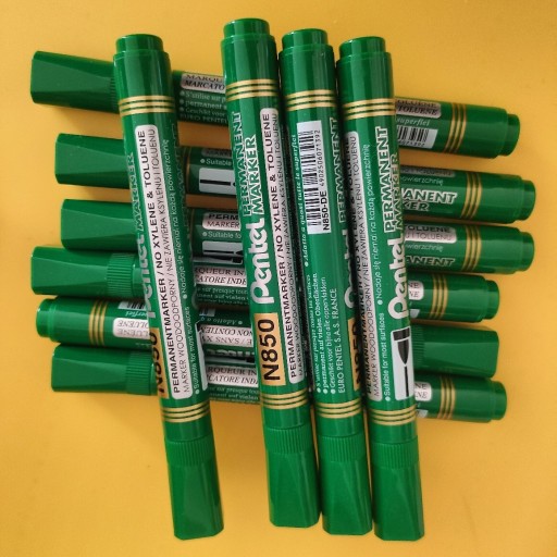 Zdjęcie oferty: Marker permanentny zielony Pentel N850