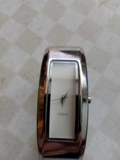 Zdjęcie oferty: zegarek damski oriflame/nowa bateria 