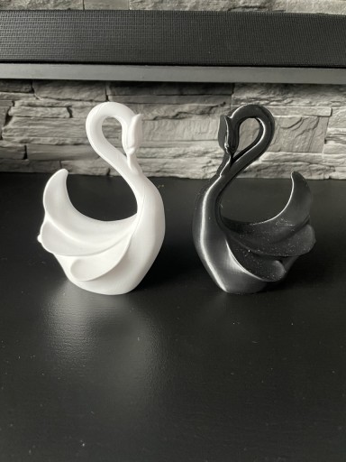 Zdjęcie oferty: Łabedzie ozdoba 3D czarny i biały