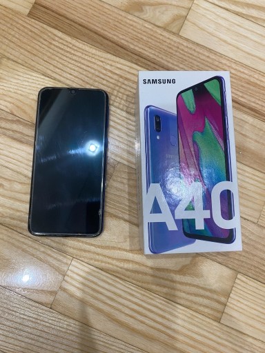 Zdjęcie oferty: Samsung A40 + etui