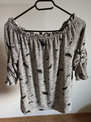 Zdjęcie oferty: Damski sweterek / bluzka z odkrytymi ramionami