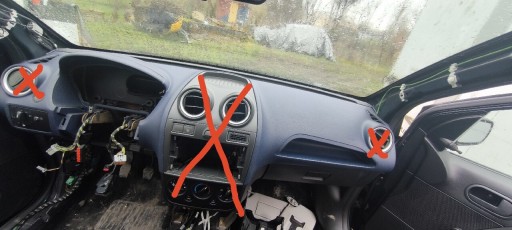 Zdjęcie oferty: Deska rozdzielcza Ford Fiesta MK6 2006 lift