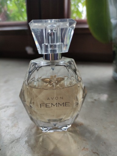 Zdjęcie oferty: AVON FEMME oryginalne perfumy 50 ml