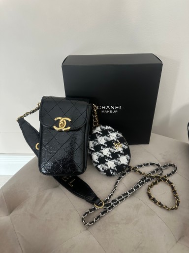 Zdjęcie oferty: Torebka crossbody Chanel z małą kosmetyczką
