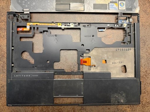 Zdjęcie oferty: Obudowa Górna Palmrest Dell Latitude E4300 używany