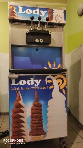 Zdjęcie oferty: Maszyna do lodów Świderki 2-Smaki