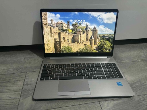 Zdjęcie oferty: hp 250 g8 / i3-11th / 8 GB DDR4