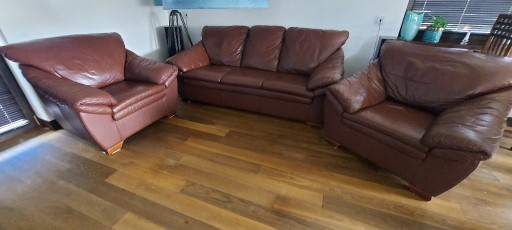 Zdjęcie oferty: Kler(komplet): skórzana sofa i dwa fotele