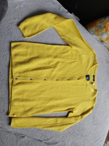 Zdjęcie oferty: Sweter żółty NOWY 158