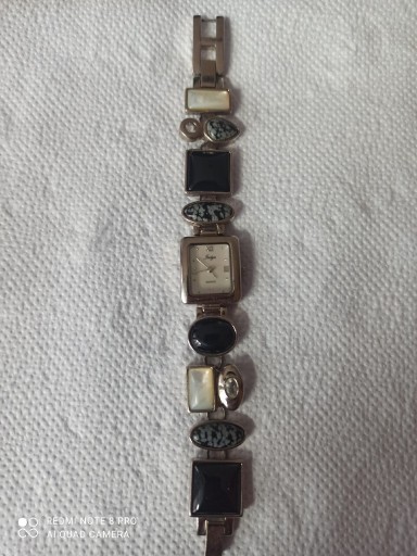 Zdjęcie oferty: Zegarek Judlin damski, z ozdobnymi kamieniami sprawny