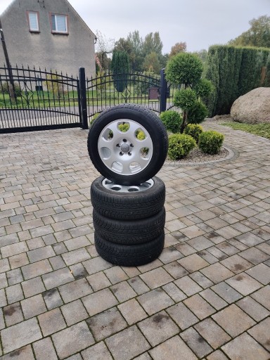 Zdjęcie oferty: koła felgi opony zimowe 205/60 r16 komplet oryginalne audi