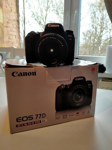 Zdjęcie oferty: Aparat Canon 77D z dwoma obiektywami