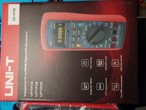Zdjęcie oferty: Miernik uniwersalny UT171B wysoki model