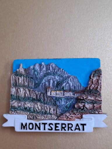 Zdjęcie oferty: Magnes na lodówkę Montserrat Hiszpania
