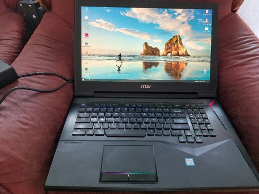 Zdjęcie oferty: Laptop MSI GT75 8RG