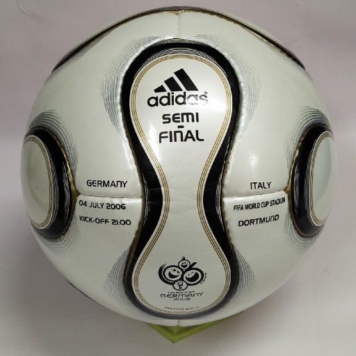 Zdjęcie oferty: Piłka nożna Adidas Teamgeist 2006