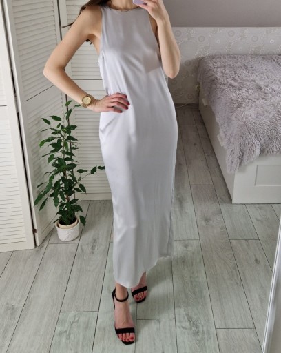 Zdjęcie oferty: Asos srebrna satynowa sukienka midi M 38