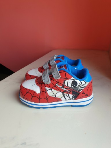 Zdjęcie oferty: Buty sportowe chłopięce Reebok Spiderman r. 22