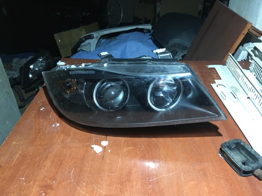 Zdjęcie oferty: Lampa prawa BMW e90/91 