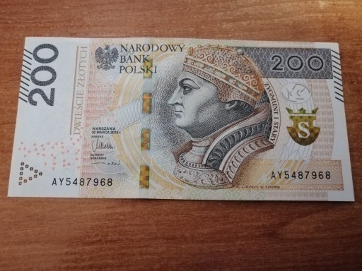 Zdjęcie oferty: Banknot 200 zł seria AY