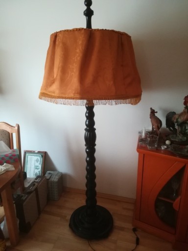 Zdjęcie oferty: Wysoka (190 cm) stojąca lampa nocna - czasy PRL
