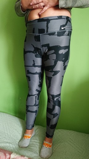 Zdjęcie oferty: Nike fajne legginsy  L bdb