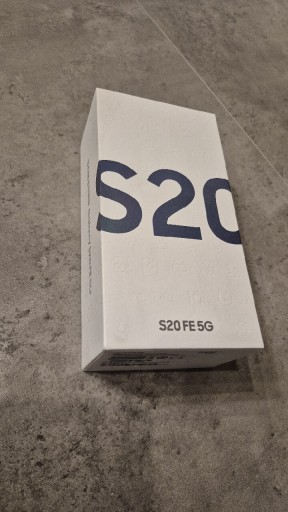 Zdjęcie oferty: Samsung Galaxy S20 FE 5G