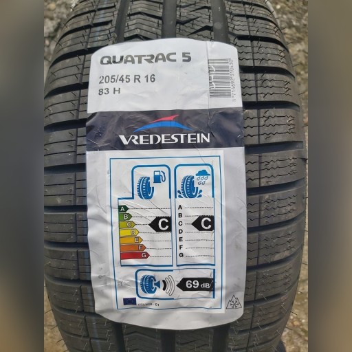 Zdjęcie oferty: Vredestein Quatrac 5 205/45R16 83 H (1 szt. nowa)