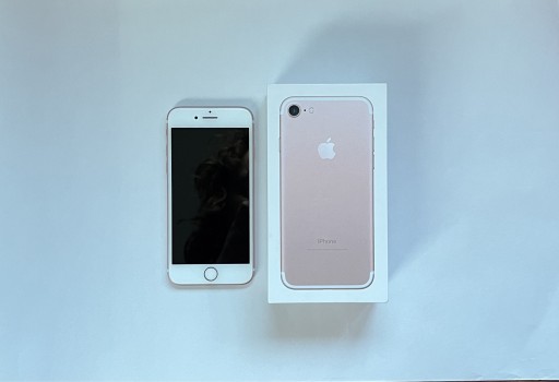 Zdjęcie oferty: iPhone 7 w kolorze różowym 