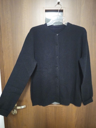 Zdjęcie oferty: 100% wełna merino sweter czarny guziki