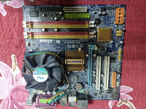 Zdjęcie oferty: GA-G33M-S2L + Intel Core 2 Quad Q6600